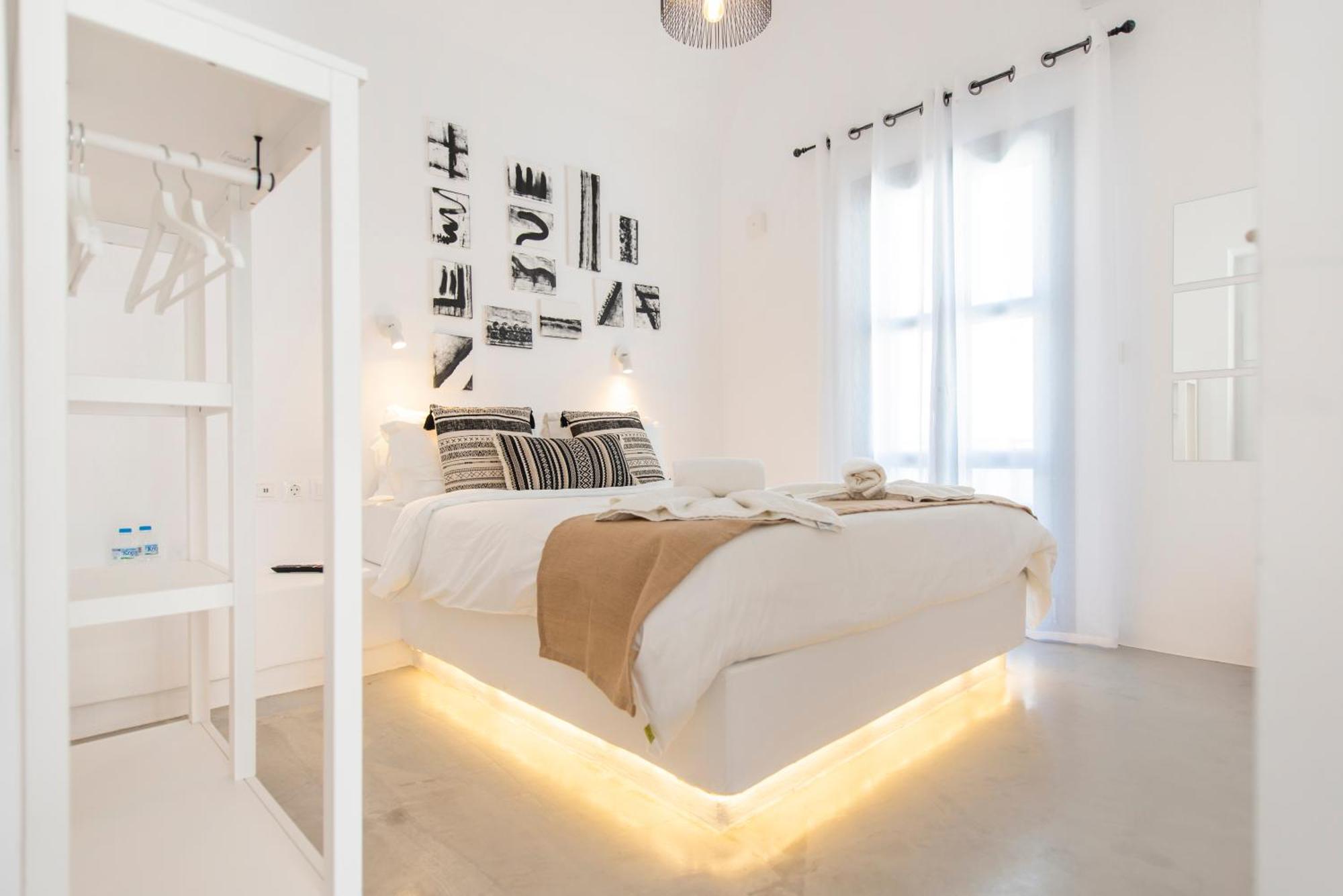 Bedspot Hostel Fira  Eksteriør billede