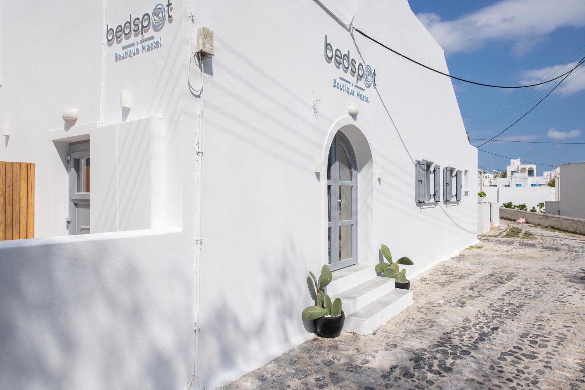 Bedspot Hostel Fira  Eksteriør billede